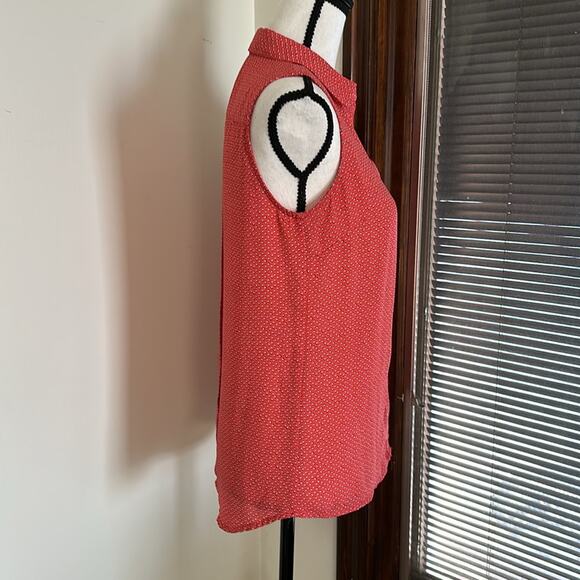 The Limited | Sleeveless Button Down Blouse Size XS - Picture 3 of 11
